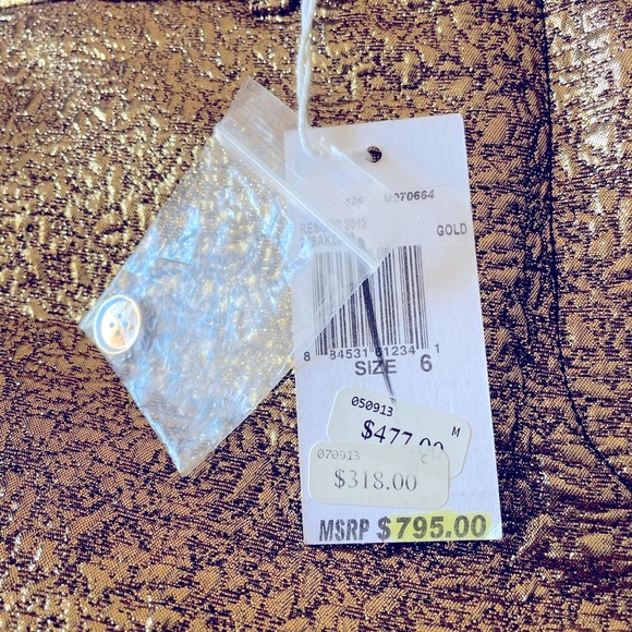 NWT Michael Kors Size 6 Gold Shiny Brocade Women's Short Shorts - Picture 9 of 9